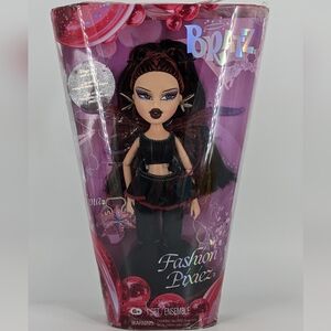 Bratz FASHION PIXIEZ Fashion Doll LINA (New, Open Box)